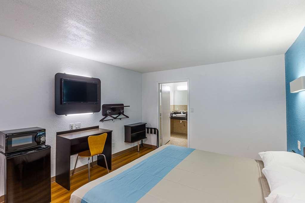 Motel 6 Fort Worth - Northside Oda fotoğraf