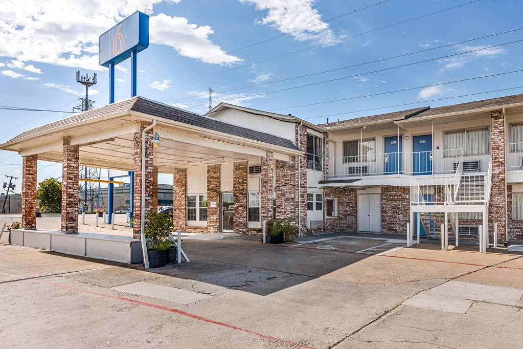 Motel 6 Fort Worth - Northside Dış mekan fotoğraf