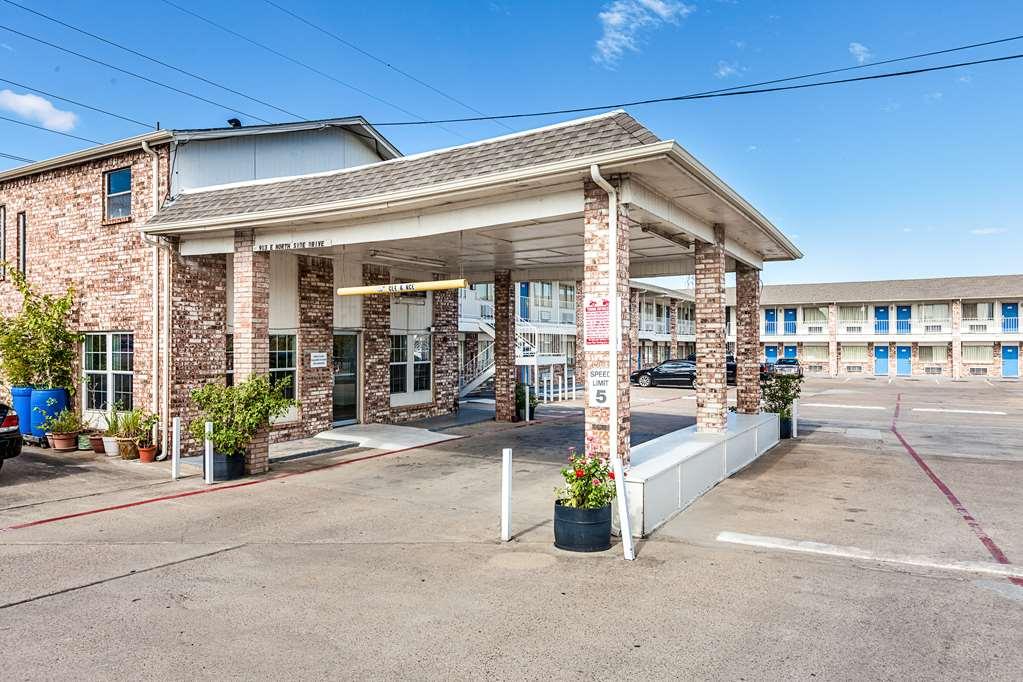 Motel 6 Fort Worth - Northside Dış mekan fotoğraf