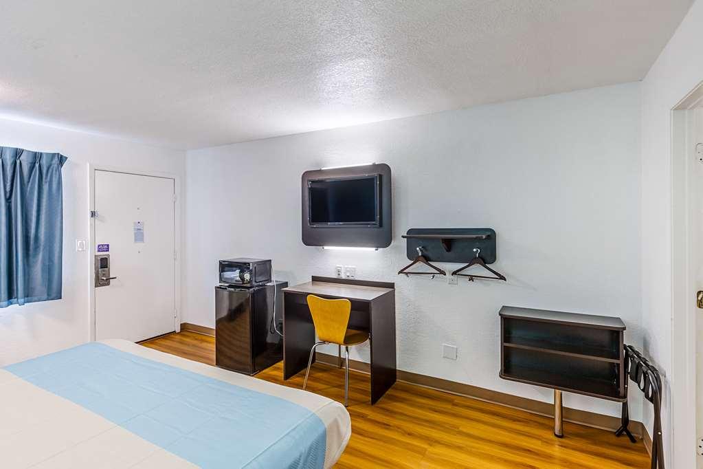 Motel 6 Fort Worth - Northside Oda fotoğraf