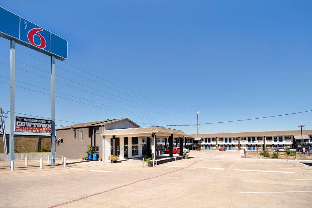 Motel 6 Fort Worth - Northside Dış mekan fotoğraf