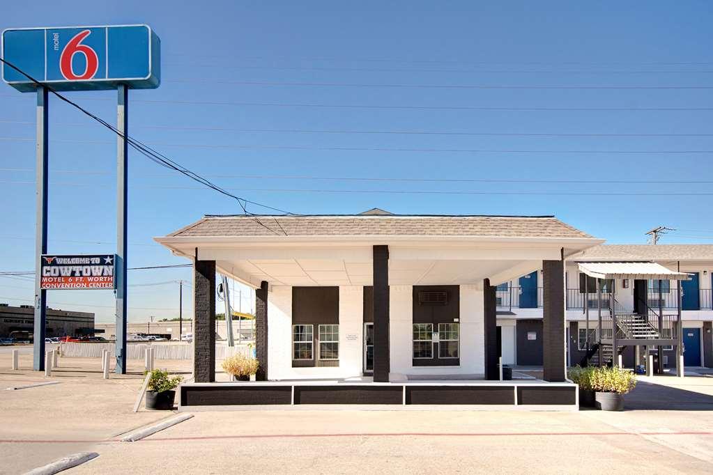 Motel 6 Fort Worth - Northside Dış mekan fotoğraf