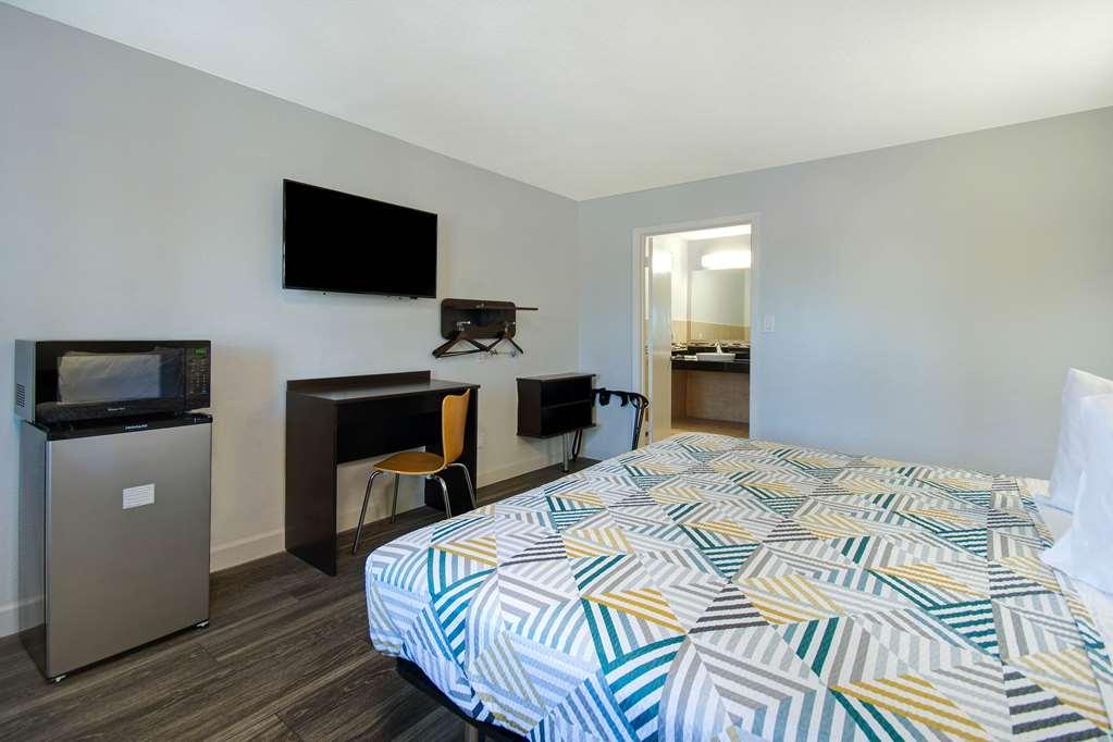 Motel 6 Fort Worth - Northside Oda fotoğraf