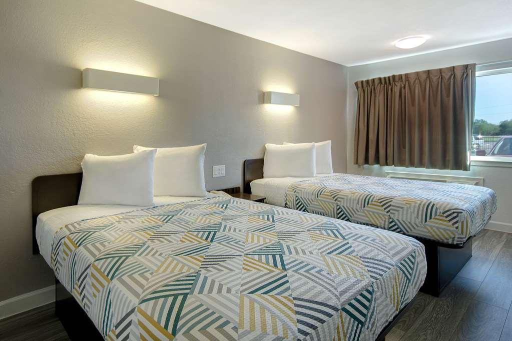 Motel 6 Fort Worth - Northside Oda fotoğraf
