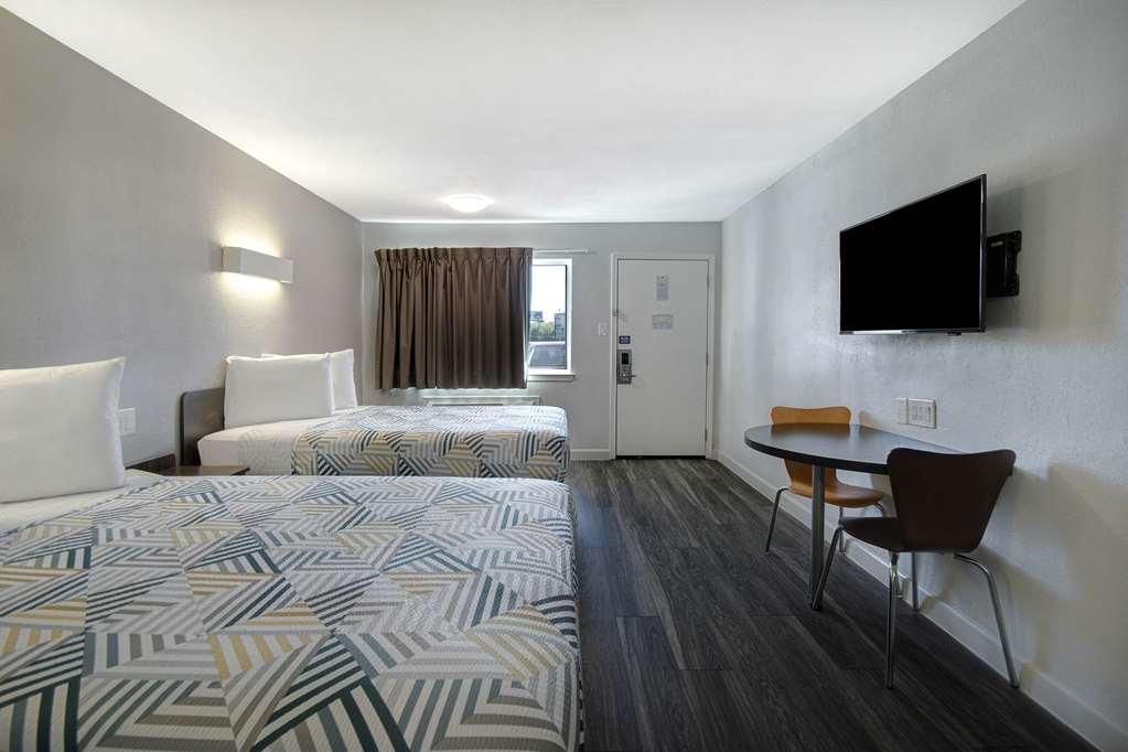 Motel 6 Fort Worth - Northside Oda fotoğraf