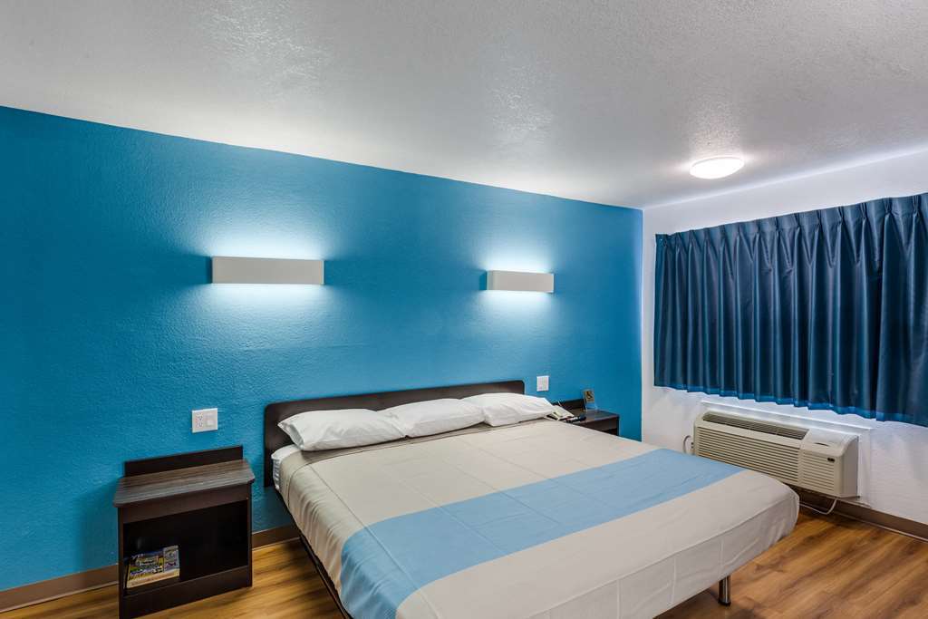 Motel 6 Fort Worth - Northside Oda fotoğraf