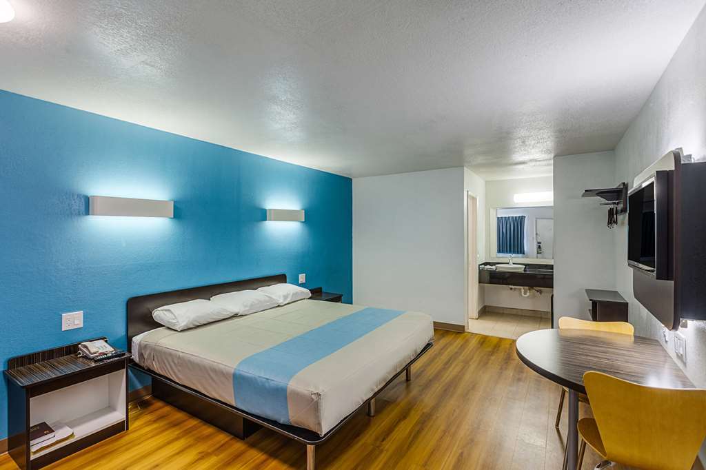 Motel 6 Fort Worth - Northside Oda fotoğraf