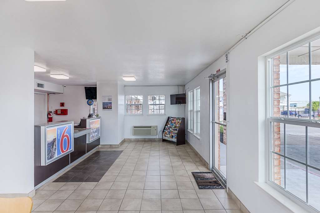 Motel 6 Fort Worth - Northside İç mekan fotoğraf